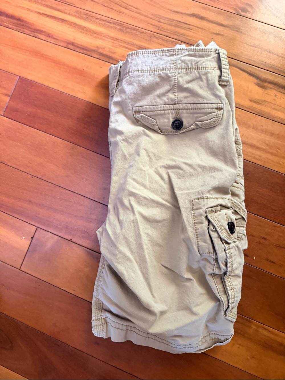 Arizona Jean Company Men's Cargo Shorts in Khaki